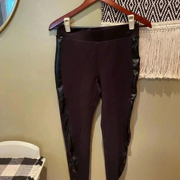 VINCE CAMUTO STRETCH LEGGINGS BLACK WITH FAUX LEATHER SIDE STRIPE SIZE S - Picture 4 of 7